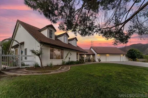 40781 Via De La Roca, Fallbrook, CA 92028 photo 3