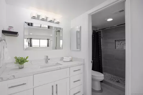 Bath - 1483 Broadway #N, El Cajon, CA 92021 photo 2 of 3