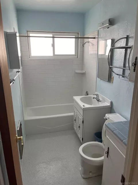 Bath - 1254 N Railroad St, Jacumba, CA 91934 photo 1 of 1