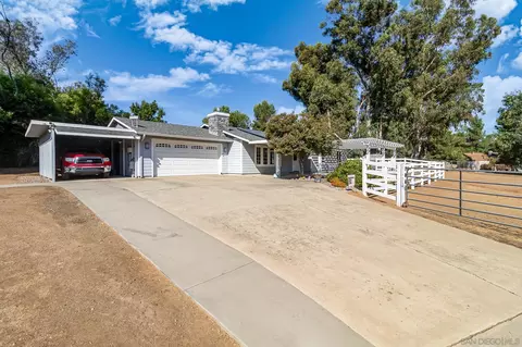 2348 Villa Zapata, Alpine, CA 91901 photo 4