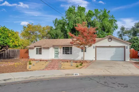 9041 Willowgrove Ct, Santee, CA 92071