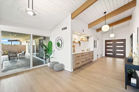 5633 Soledad Mountain Rd, San Diego, CA 92037 photo 10