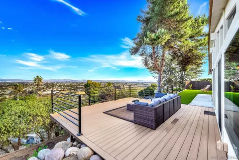 5633 Soledad Mountain Rd, San Diego, CA 92037 photo 45