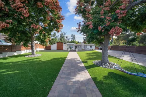 9248 Shirley Dr, La Mesa, CA 91941