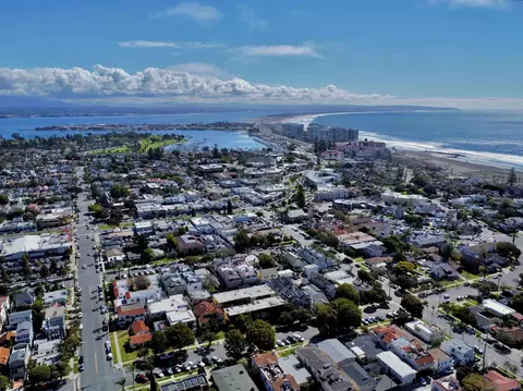929-931 E Ave, Coronado, CA 92118 photo 14