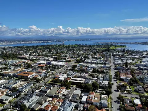 929-931 E Ave, Coronado, CA 92118 photo 16
