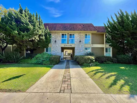 929-931 E Ave, Coronado, CA 92118