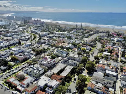 929-931 E Ave, Coronado, CA 92118 photo 4