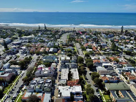 929-931 E Ave, Coronado, CA 92118 photo 5