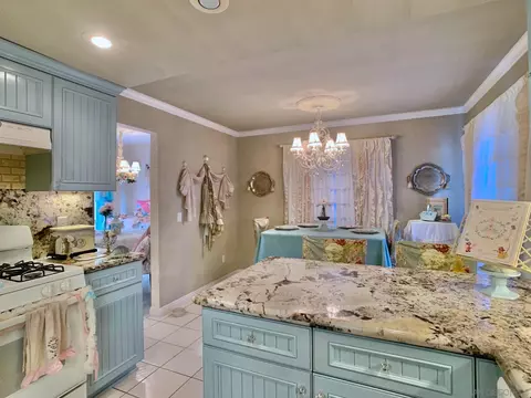 Kitchen - 2239 Ledgeview Ln, Spring Valley, CA 91977 photo 4 of 6