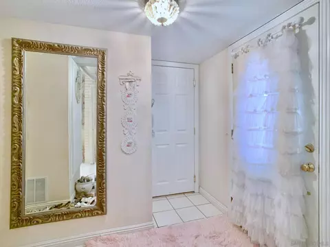 Entry Way - 2239 Ledgeview Ln, Spring Valley, CA 91977 photo 1 of 2