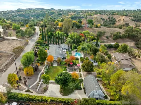 View/Area - 1346 El Nido Dr, Fallbrook, CA 92028 photo 1 of 8