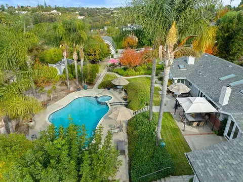 View/Area - 1346 El Nido Dr, Fallbrook, CA 92028 photo 7 of 8
