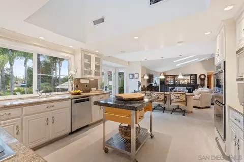 Kitchen - 1346 El Nido Dr, Fallbrook, CA 92028 photo 7 of 7