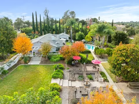 Exterior - 1346 El Nido Dr, Fallbrook, CA 92028 photo 21 of 32