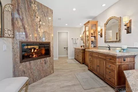 Bath - 1346 El Nido Dr, Fallbrook, CA 92028 photo 2 of 6