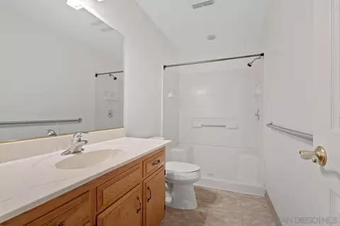 Bath - 1346 El Nido Dr, Fallbrook, CA 92028 photo 6 of 6