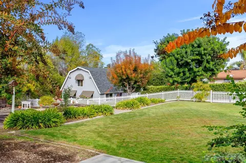 Exterior - 1346 El Nido Dr, Fallbrook, CA 92028 photo 16 of 32