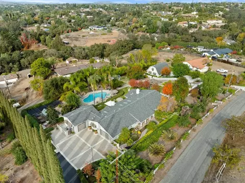 View/Area - 1346 El Nido Dr, Fallbrook, CA 92028 photo 4 of 8