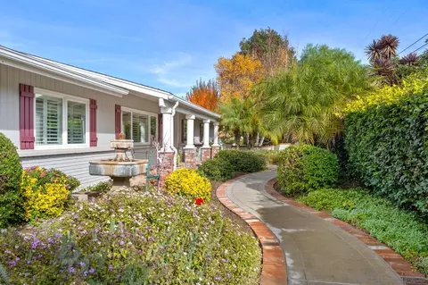 Exterior - 1346 El Nido Dr, Fallbrook, CA 92028 photo 4 of 32