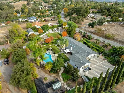 View/Area - 1346 El Nido Dr, Fallbrook, CA 92028 photo 5 of 8