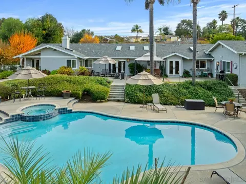 Exterior - 1346 El Nido Dr, Fallbrook, CA 92028 photo 6 of 32