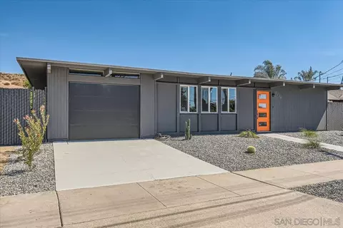 Exterior - 3449 Las Vegas Dr, Oceanside, CA 92054 photo 2 of 6