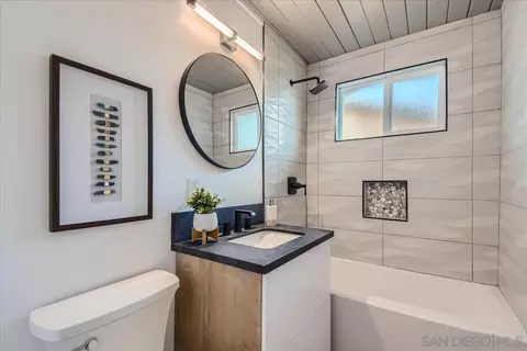 Bath - 3449 Las Vegas Dr, Oceanside, CA 92054 photo 2 of 2