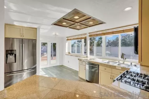 Kitchen - 1894 Avenida Aragon, Oceanside, CA 92056 photo 3 of 3