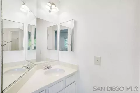Bath - 1894 Avenida Aragon, Oceanside, CA 92056 photo 2 of 5