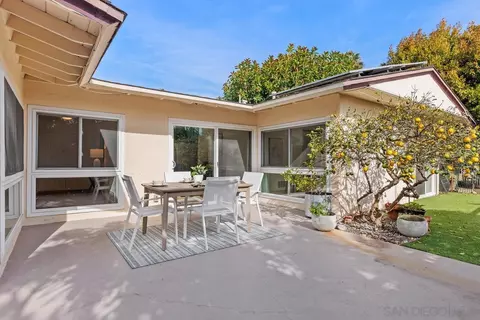 Exterior - 708 E Solana Cir, Solana Beach, CA 92075 photo 3 of 5