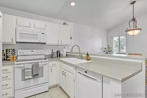 2425 Cranston Dr #23, Escondido, CA 92025 photo 12