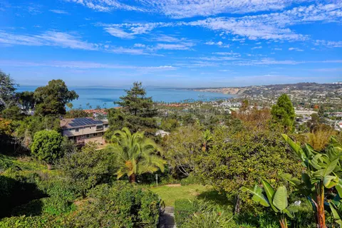 View/Area - 7872 Lookout Dr, La Jolla, CA 92037 photo 8 of 10