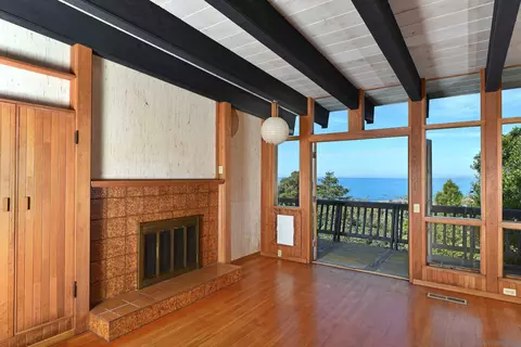 Living - 7872 Lookout Dr, La Jolla, CA 92037 photo 2 of 8