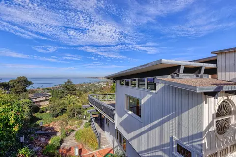 View/Area - 7872 Lookout Dr, La Jolla, CA 92037 photo 2 of 10