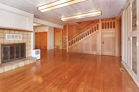 Living - 7872 Lookout Dr, La Jolla, CA 92037 photo 6 of 8