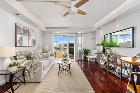 1645 Emerald St #2Q, San Diego, CA 92109