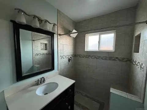 Bath - 10011 Tamil Rd, Lakeside, CA 92040 photo 1 of 2