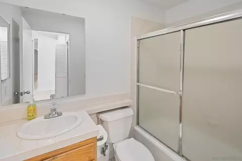 Bath - 4701 Date Ave #123, La Mesa, CA 91942 photo 3 of 3
