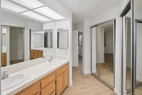 Bath - 4701 Date Ave #123, La Mesa, CA 91942 photo 1 of 3