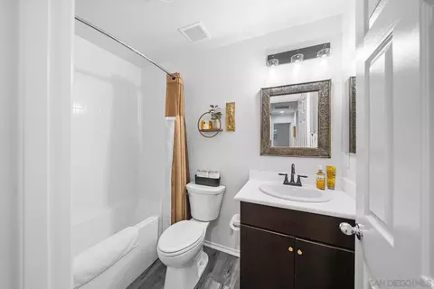 Bath - 33101 Big Range Dr, Winchester, CA 92596 photo 1 of 5