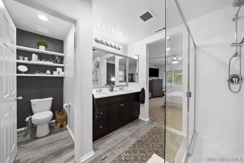Bath - 33101 Big Range Dr, Winchester, CA 92596 photo 4 of 5