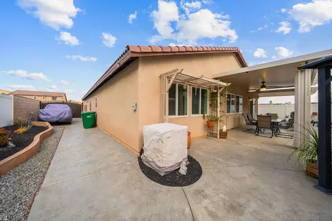 Exterior - 33101 Big Range Dr, Winchester, CA 92596 photo 9 of 18