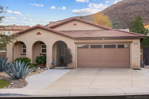 Exterior - 33101 Big Range Dr, Winchester, CA 92596 photo 3 of 18
