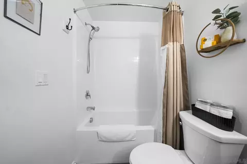 Bath - 33101 Big Range Dr, Winchester, CA 92596 photo 2 of 5