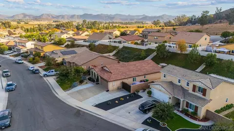 View/Area - 33101 Big Range Dr, Winchester, CA 92596 photo 3 of 16