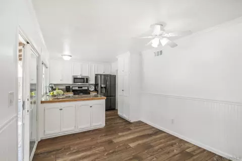 10054 Waynecrest Ln, Santee, CA 92071 photo 5
