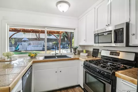 10054 Waynecrest Ln, Santee, CA 92071 photo 7