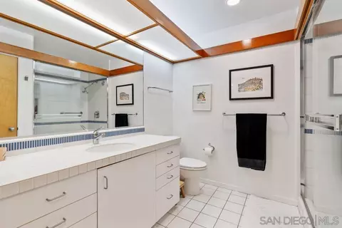 Bath - 8695 Cliffridge, La Jolla, CA 92037 photo 4 of 6