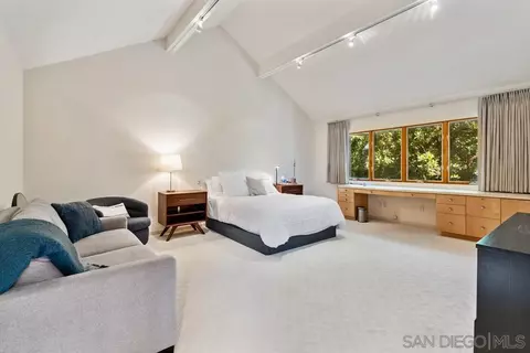 Bedroom - 8695 Cliffridge, La Jolla, CA 92037 photo 3 of 6